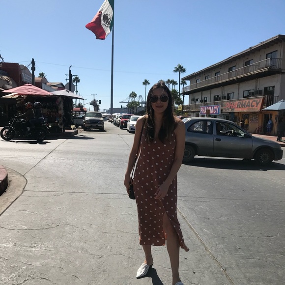 Welcome! ☀️🛍 💛 - Picture 2 of 9